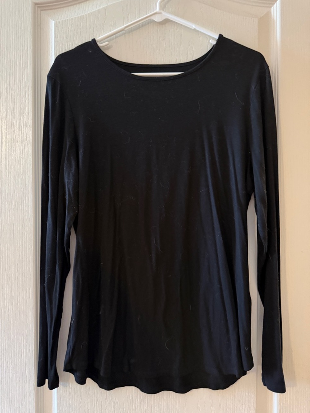 Chico's Black Long-Sleeve Crewneck Tee